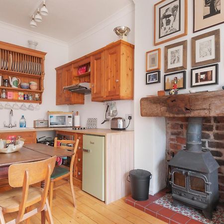 Cozy With Character Vibrant Cottage Style Flat At Leith Links Park เอดินบะระ ภายนอก รูปภาพ